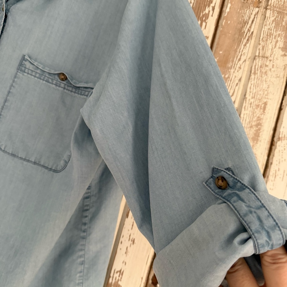 Sanctuary Light Blue Tencel Button-Up Shirt, Labeled XXL - runs more like an XL - Picture 7 of 12